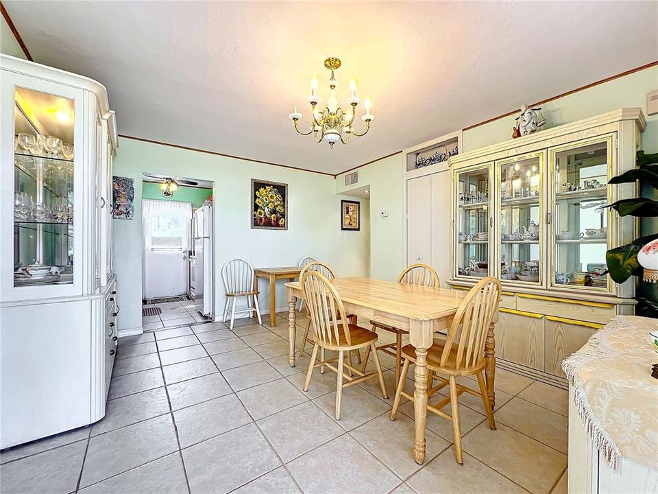 Activo con contrato: $135,000 (2 camas, 1 baños, 768 Pies cuadrados)
