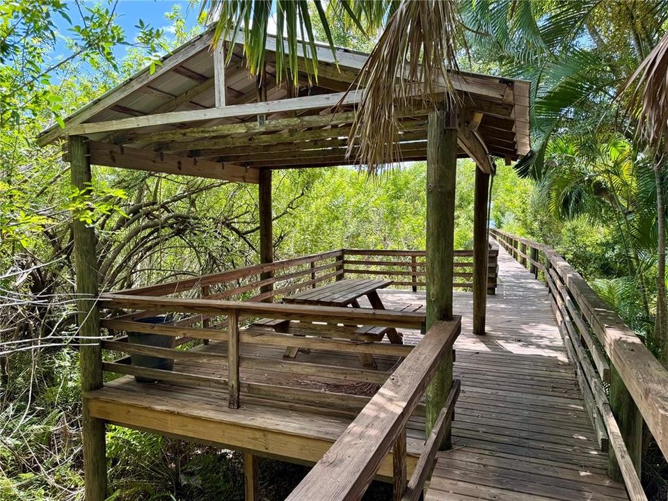На продажу: $124,900 (1.02 acres)