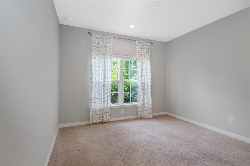 For Rent: $3,795 (4 beds, 2 baths, 1818 Square Feet)