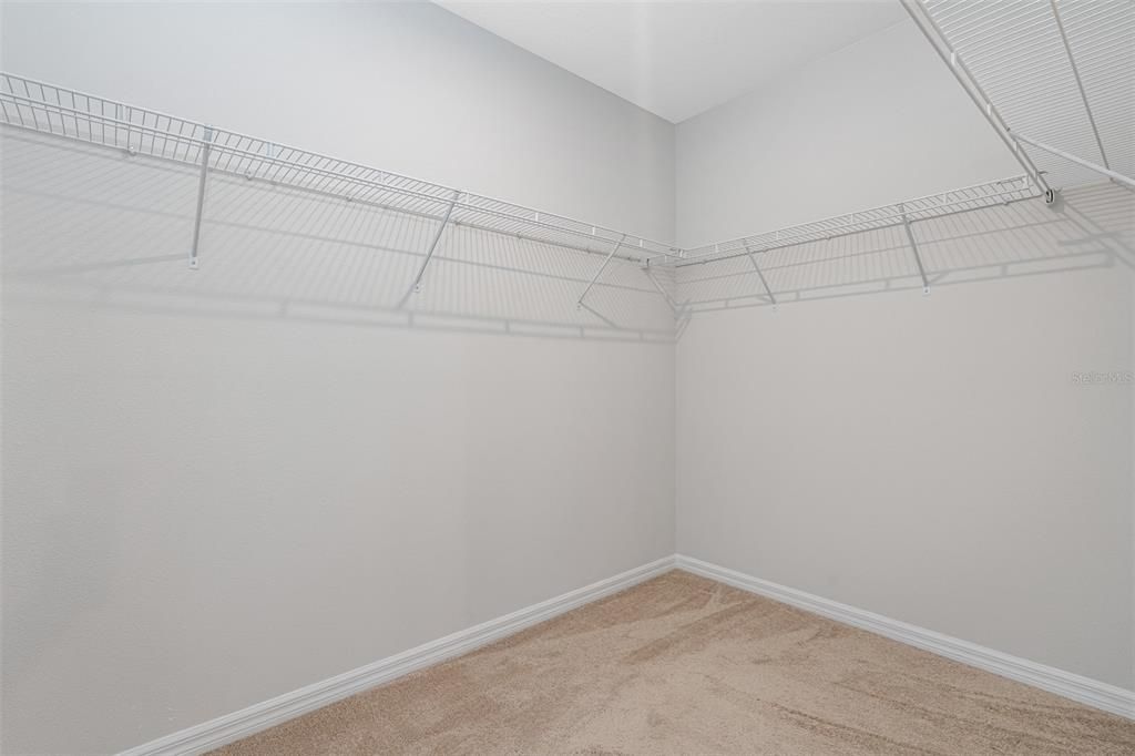 For Rent: $3,795 (4 beds, 2 baths, 1818 Square Feet)
