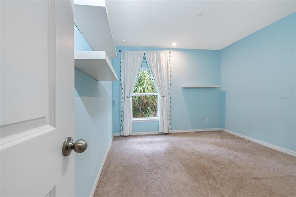 For Rent: $3,795 (4 beds, 2 baths, 1818 Square Feet)