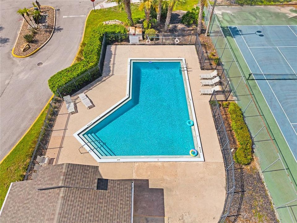 На продажу: $182,900 (2 спален, 2 ванн, 952 Квадратных фут)