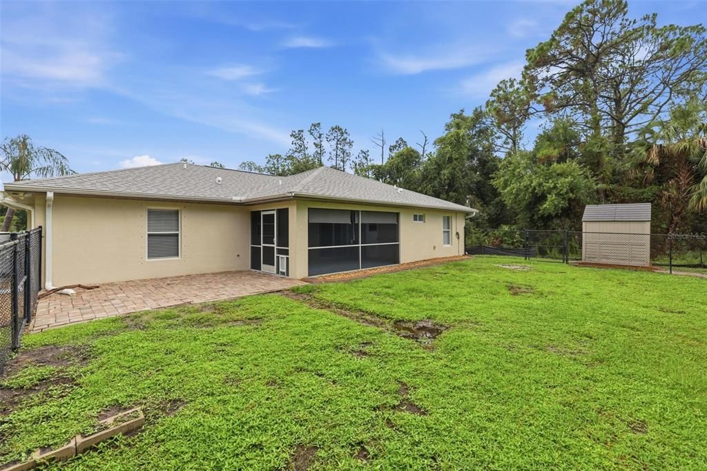 Activo con contrato: $284,900 (3 camas, 2 baños, 1631 Pies cuadrados)