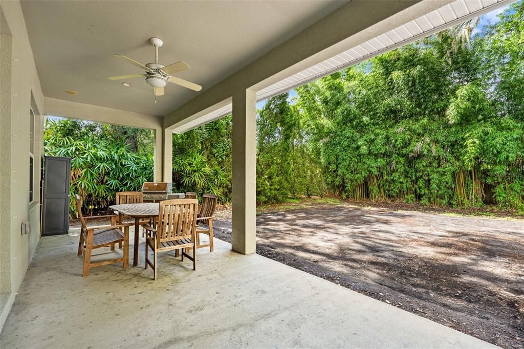 En Venta: $1,000,000 (5 camas, 4 baños, 3712 Pies cuadrados)