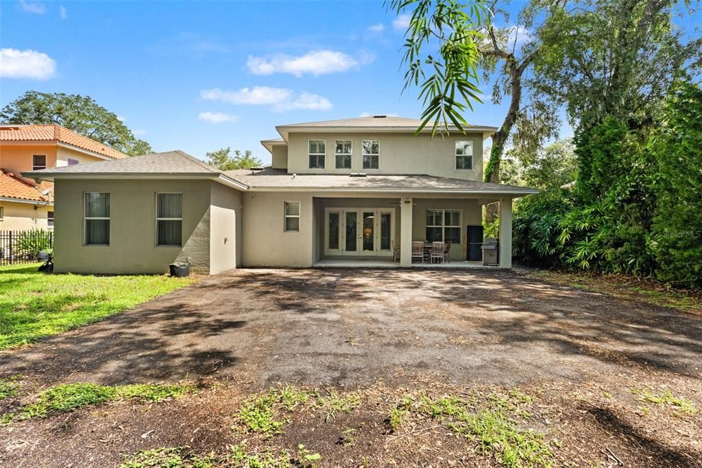 En Venta: $1,000,000 (5 camas, 4 baños, 3712 Pies cuadrados)