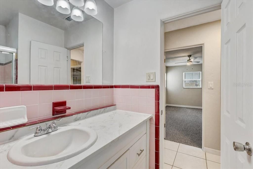 На продажу: $275,000 (3 спален, 2 ванн, 1384 Квадратных фут)