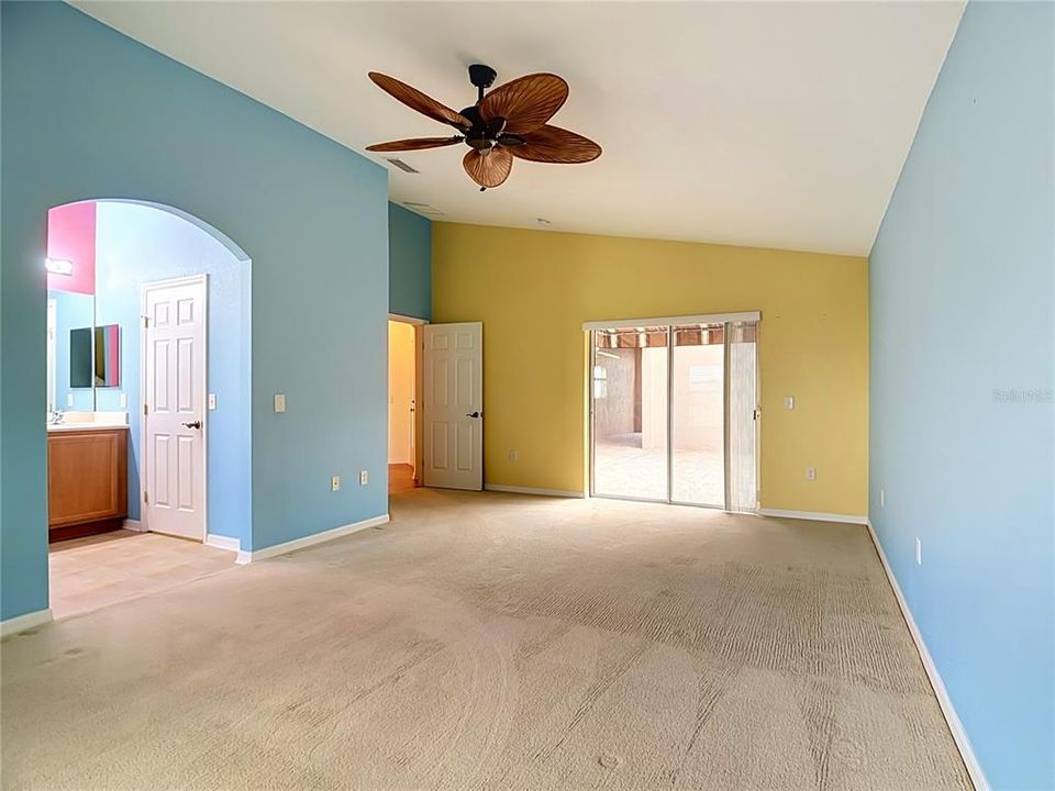 На продажу: $285,000 (3 спален, 3 ванн, 1718 Квадратных фут)