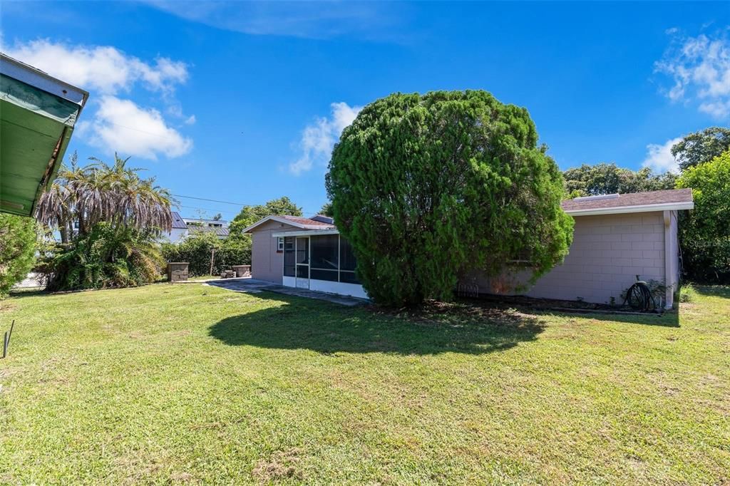 En Venta: $330,000 (4 camas, 2 baños, 1150 Pies cuadrados)
