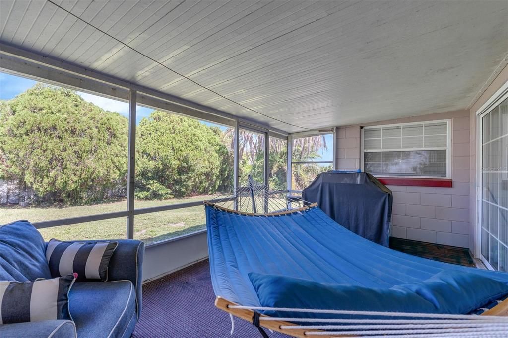 En Venta: $330,000 (4 camas, 2 baños, 1150 Pies cuadrados)