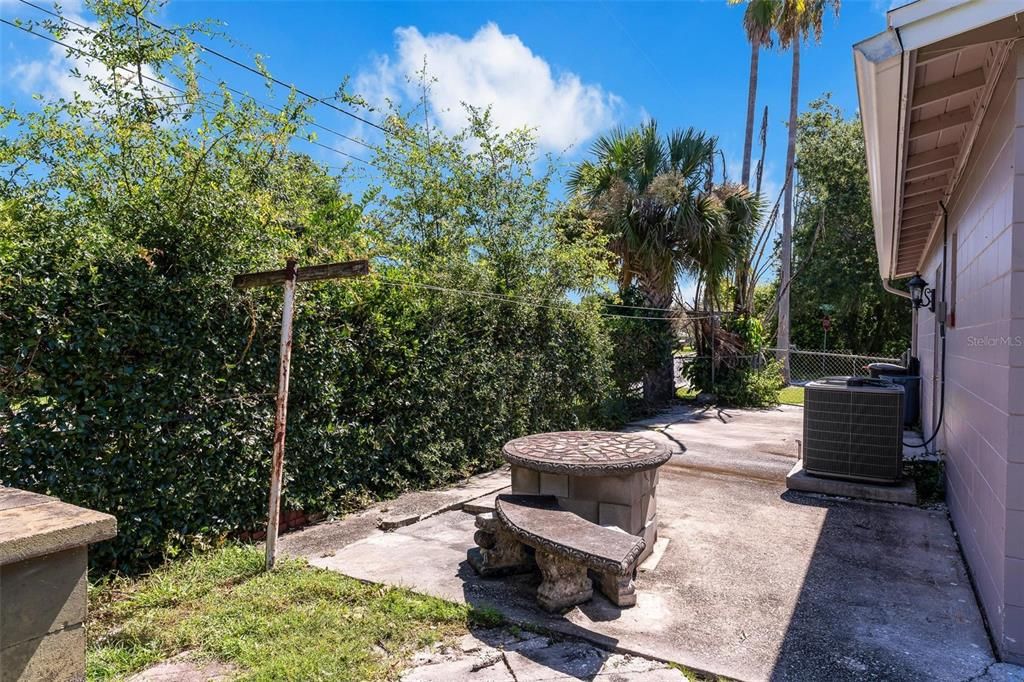 En Venta: $330,000 (4 camas, 2 baños, 1150 Pies cuadrados)