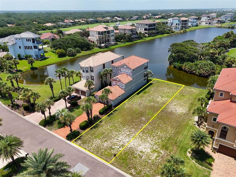На продажу: $299,000 (0.15 acres)