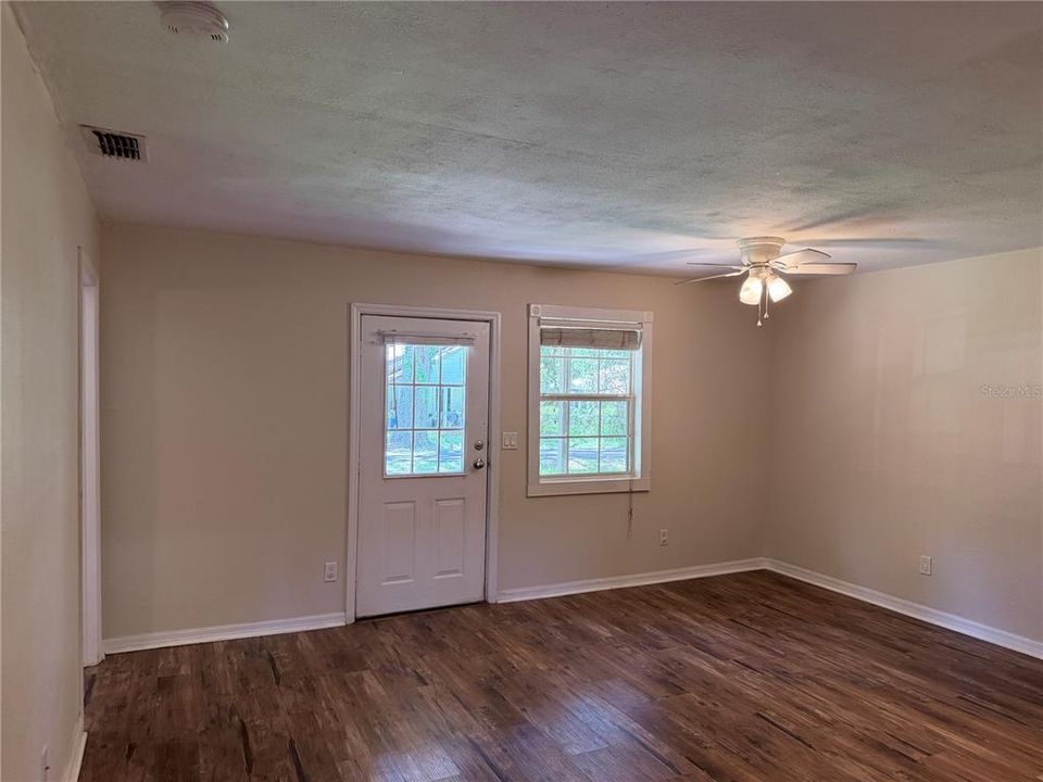 Activo con contrato: $125,000 (2 camas, 1 baños, 750 Pies cuadrados)