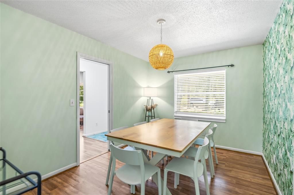 На продажу: $459,000 (3 спален, 2 ванн, 1858 Квадратных фут)