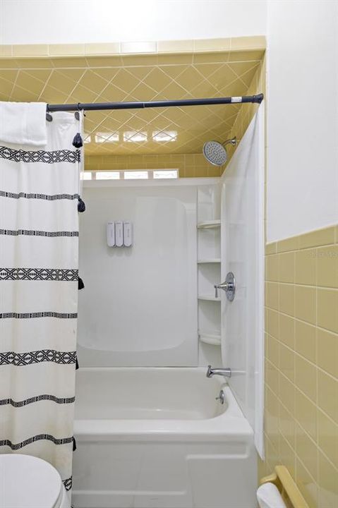 На продажу: $459,000 (3 спален, 2 ванн, 1858 Квадратных фут)