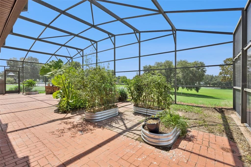 En Venta: $749,900 (3 camas, 2 baños, 2003 Pies cuadrados)