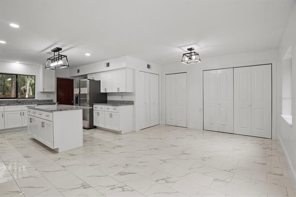 En Venta: $549,999 (5 camas, 2 baños, 2444 Pies cuadrados)