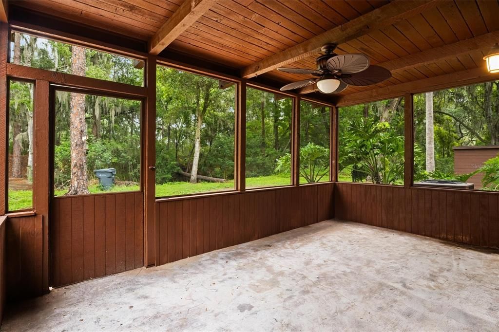 En Venta: $549,999 (5 camas, 2 baños, 2444 Pies cuadrados)
