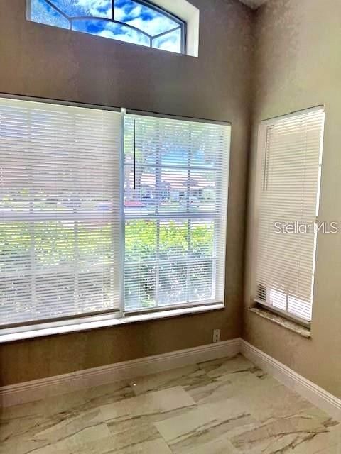В аренду: $1,850 (2 спален, 2 ванн, 995 Квадратных фут)