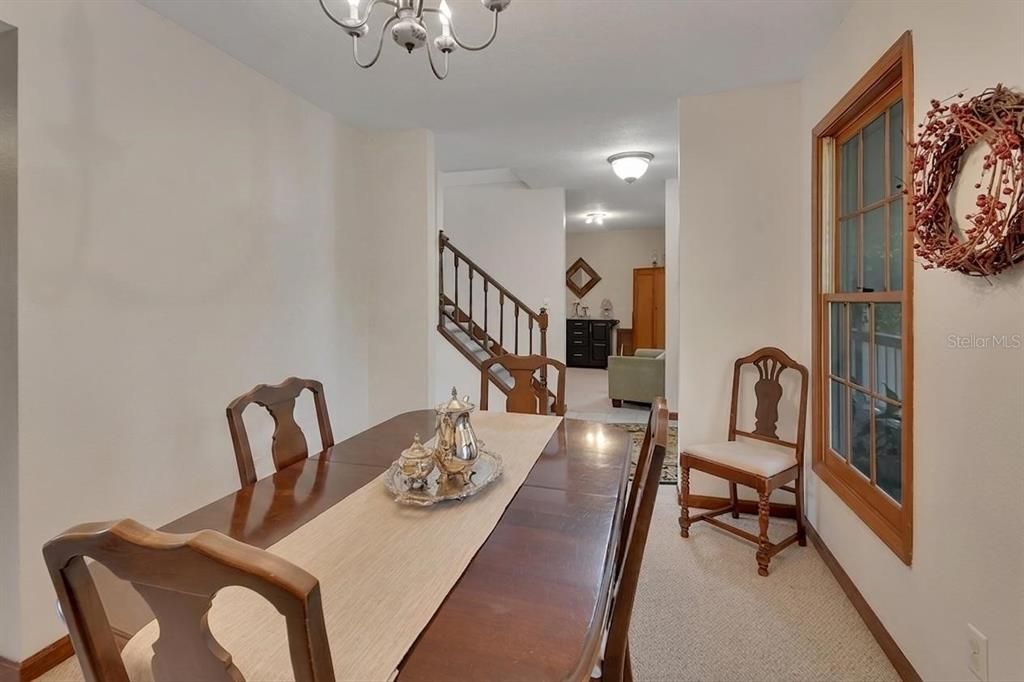 На продажу: $425,000 (4 спален, 2 ванн, 2092 Квадратных фут)