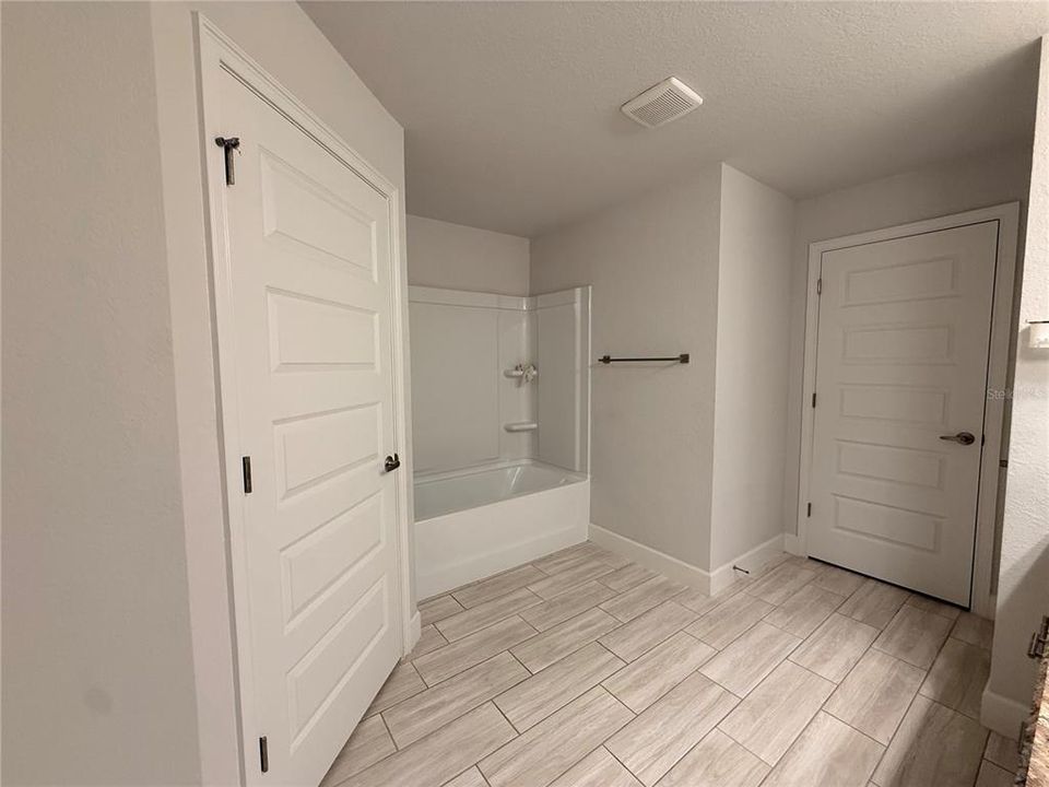 В аренду: $2,400 (4 спален, 3 ванн, 2216 Квадратных фут)