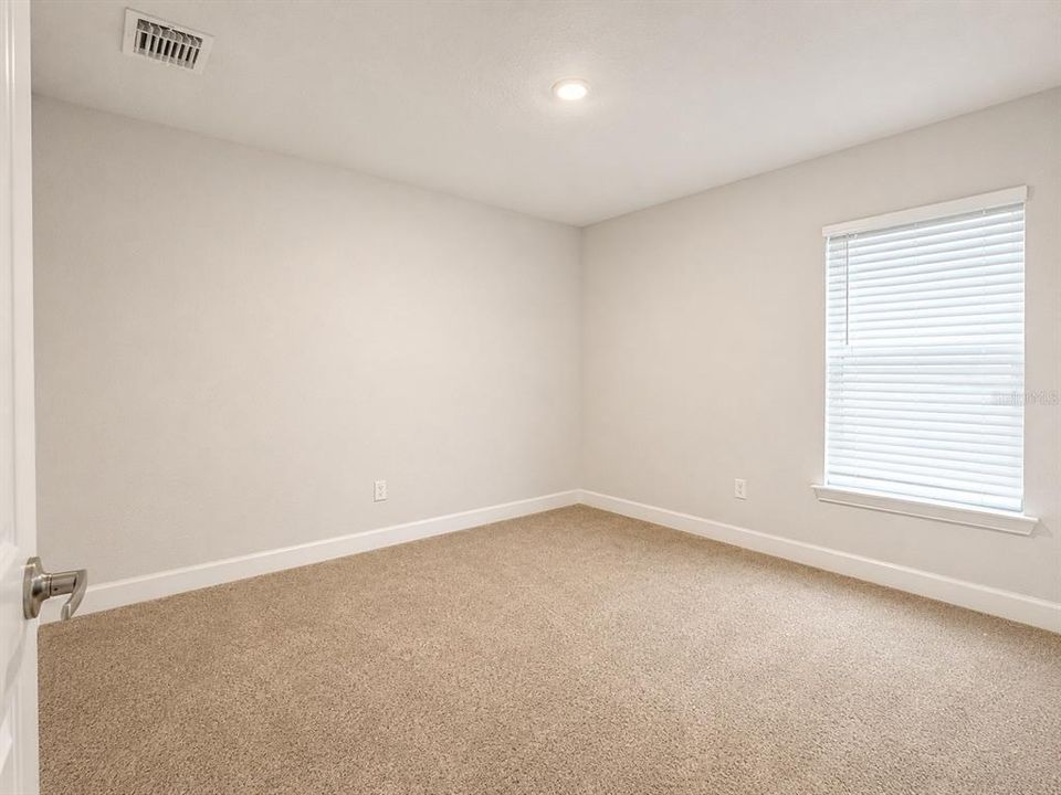В аренду: $2,400 (4 спален, 3 ванн, 2216 Квадратных фут)