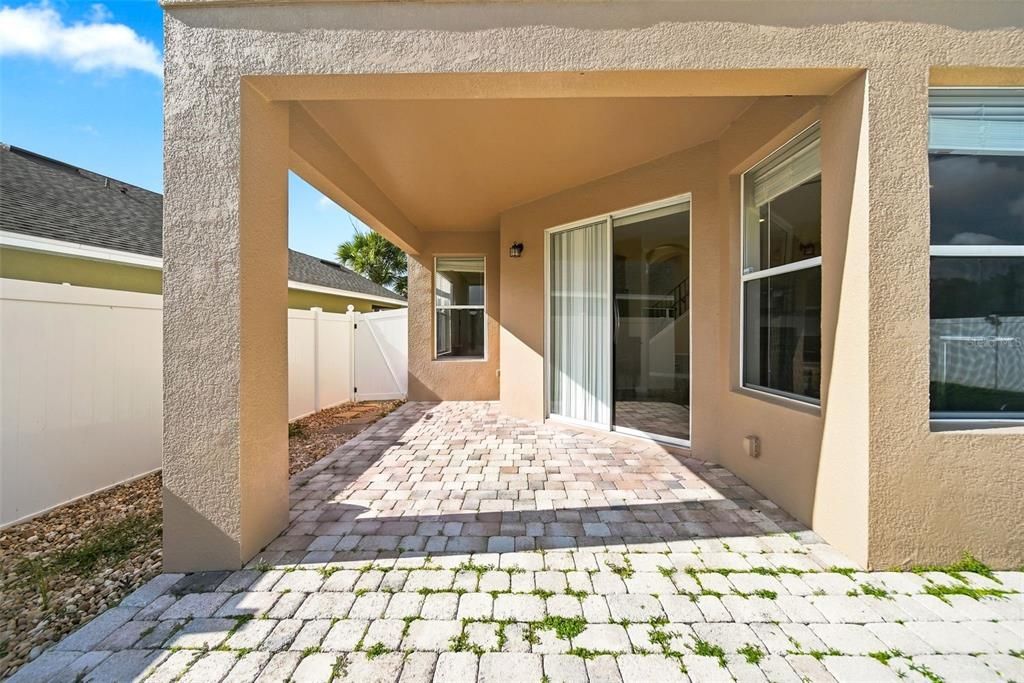 For Sale: $489,000 (4 beds, 2 baths, 2585 Square Feet)