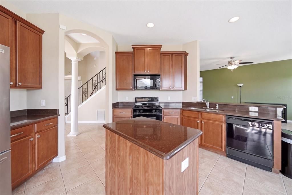 For Sale: $489,000 (4 beds, 2 baths, 2585 Square Feet)