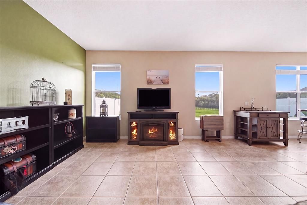 For Sale: $489,000 (4 beds, 2 baths, 2585 Square Feet)