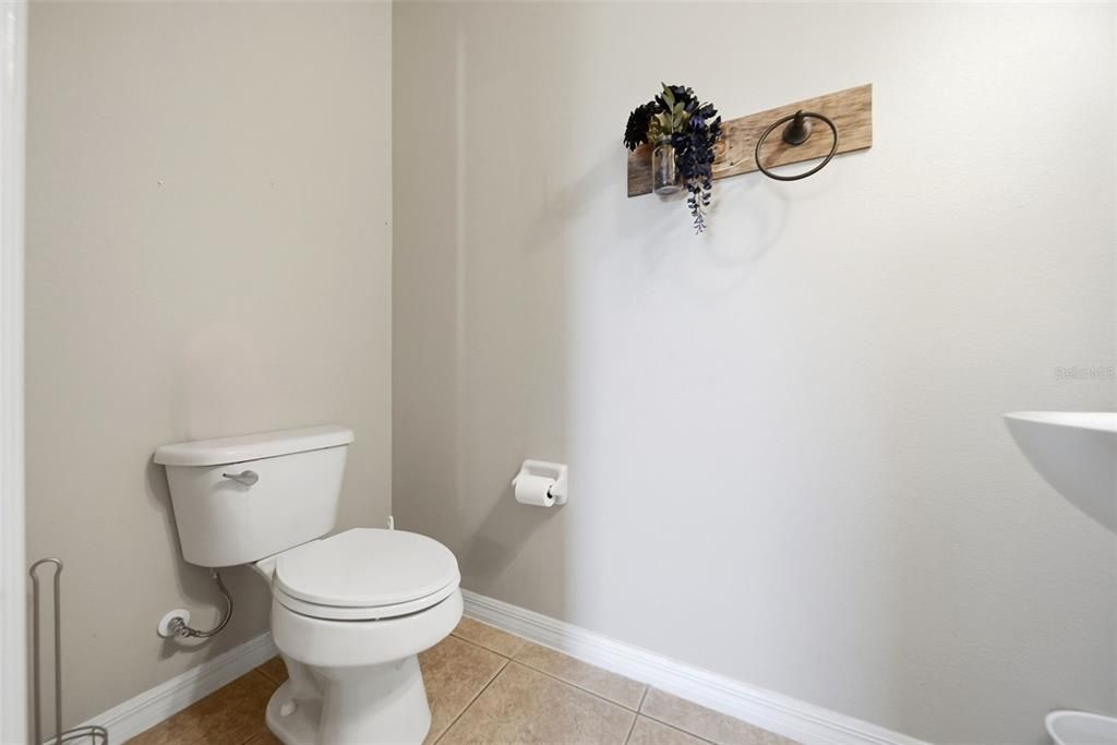 For Sale: $489,000 (4 beds, 2 baths, 2585 Square Feet)