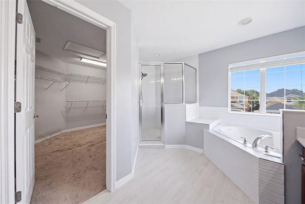 For Sale: $489,000 (4 beds, 2 baths, 2585 Square Feet)