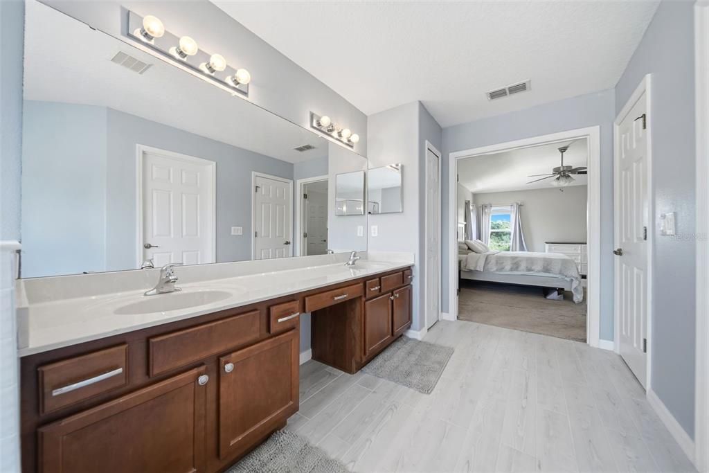 For Sale: $489,000 (4 beds, 2 baths, 2585 Square Feet)