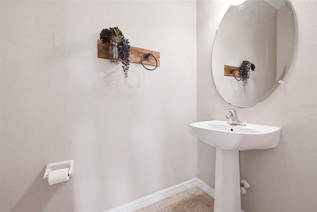 For Sale: $489,000 (4 beds, 2 baths, 2585 Square Feet)