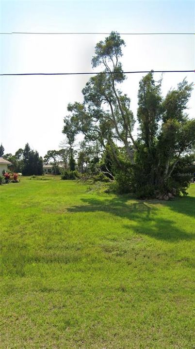 待售: $67,000 (0.26 acres)