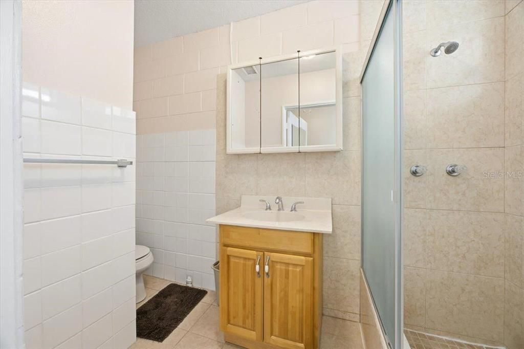 В аренду: $3,100 (4 спален, 3 ванн, 1408 Квадратных фут)