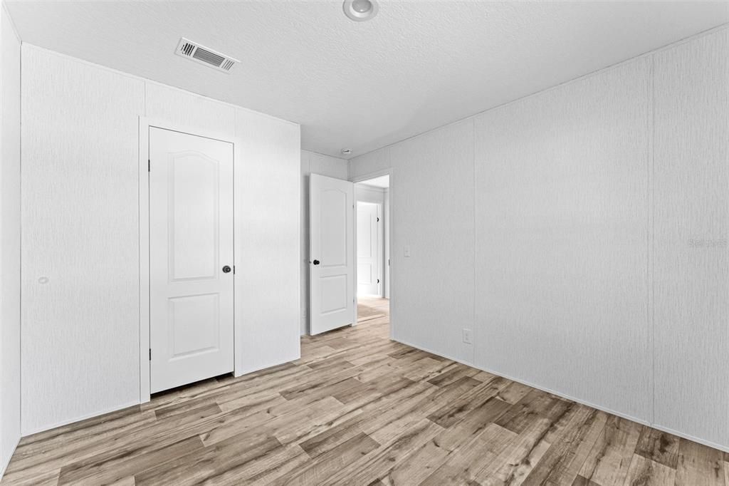 На продажу: $219,000 (3 спален, 2 ванн, 1352 Квадратных фут)
