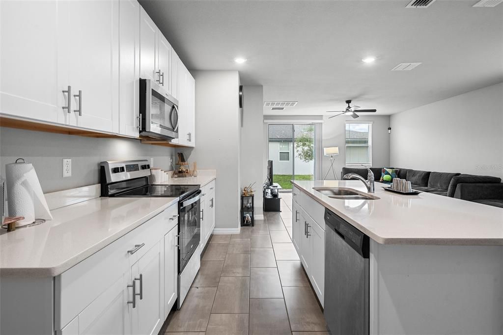 En Venta: $390,000 (4 camas, 2 baños, 2168 Pies cuadrados)