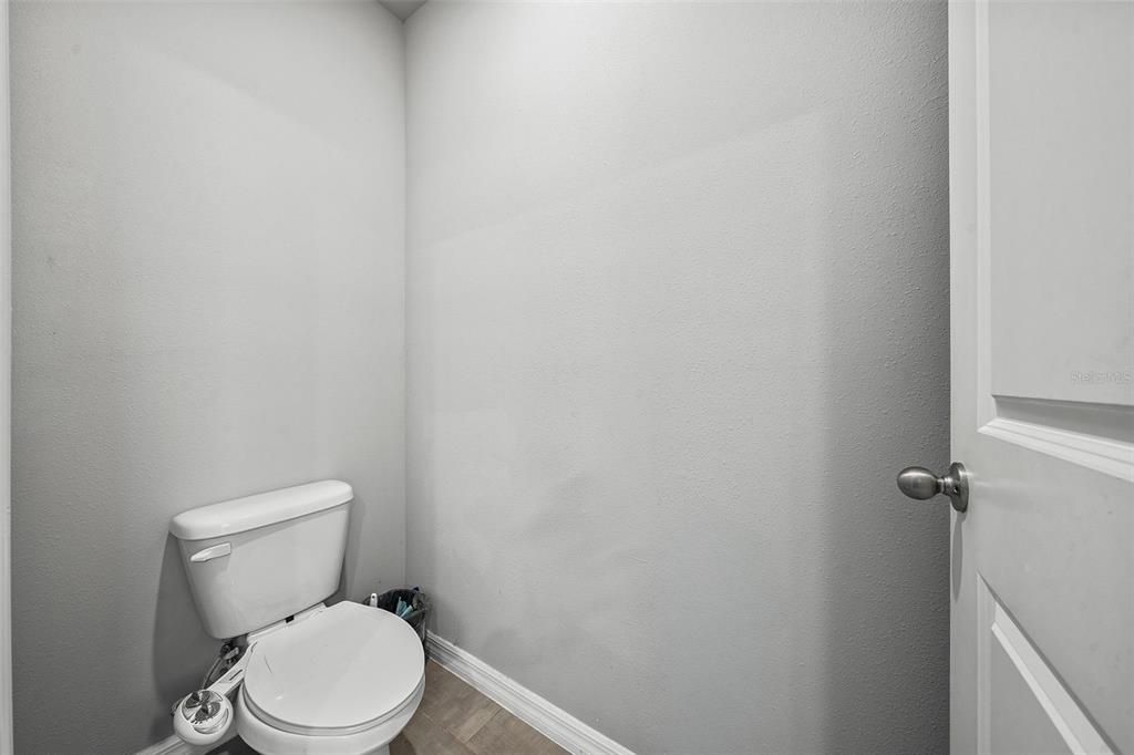 En Venta: $390,000 (4 camas, 2 baños, 2168 Pies cuadrados)