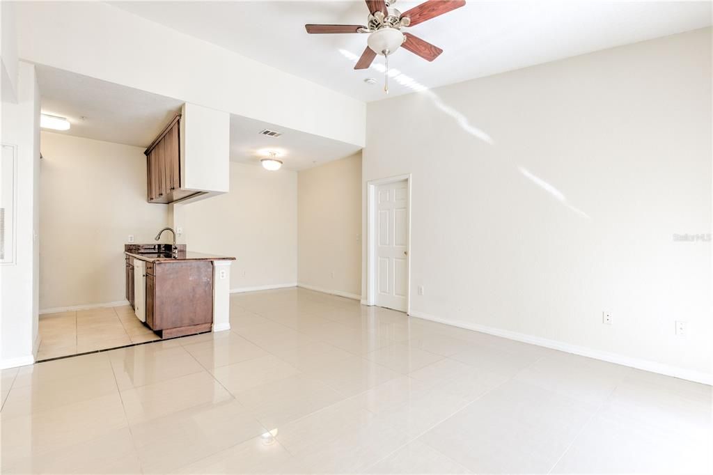 В аренду: $1,500 (2 спален, 2 ванн, 1087 Квадратных фут)