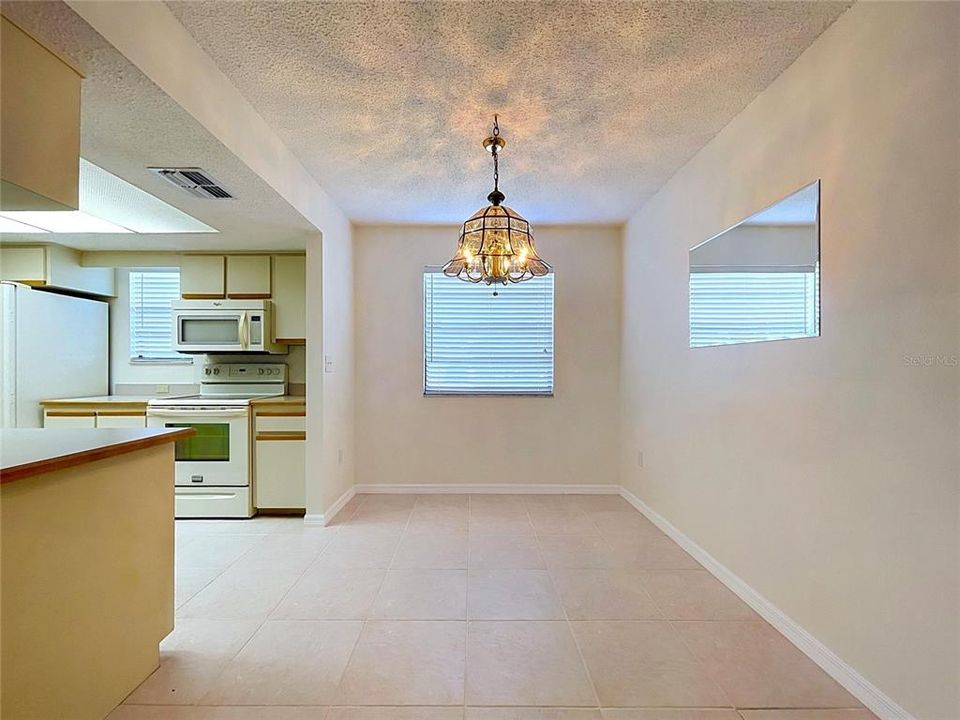 En Venta: $235,000 (2 camas, 2 baños, 1106 Pies cuadrados)