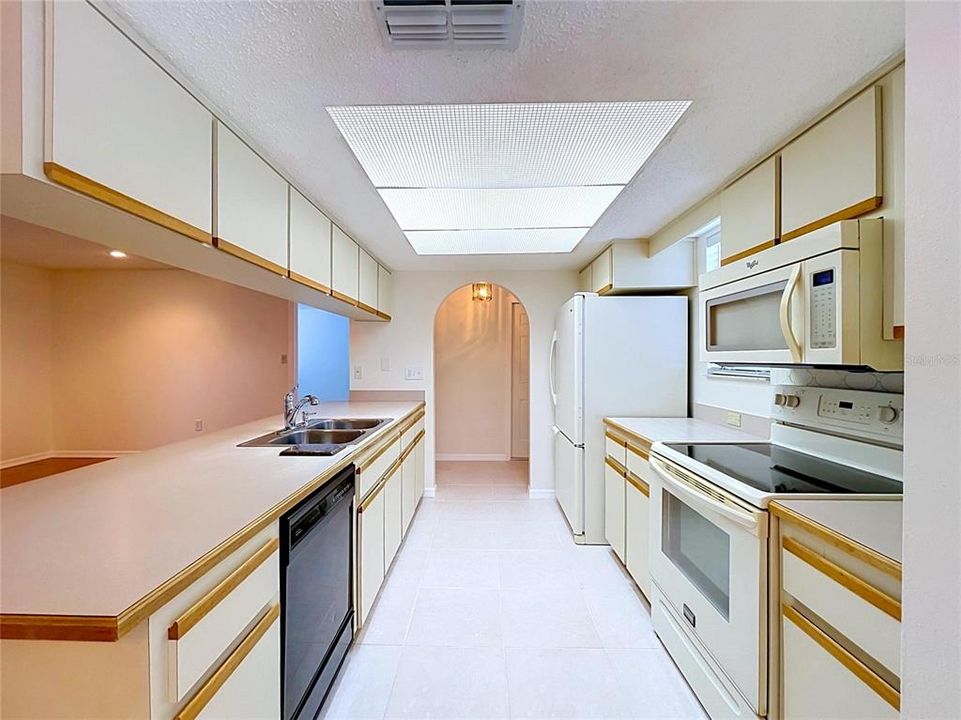En Venta: $235,000 (2 camas, 2 baños, 1106 Pies cuadrados)