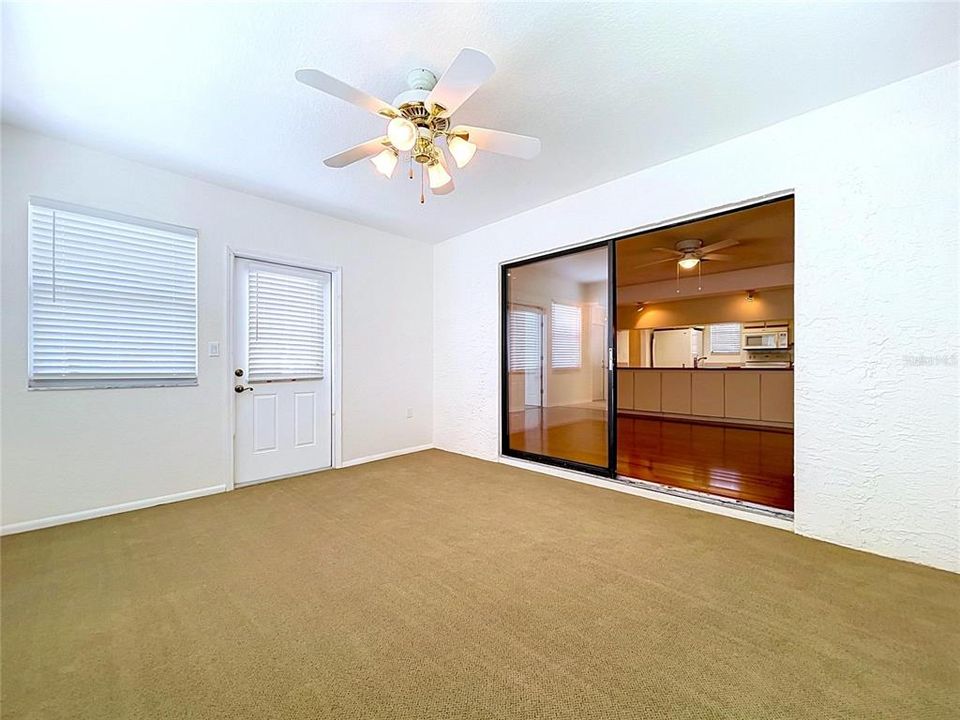 En Venta: $235,000 (2 camas, 2 baños, 1106 Pies cuadrados)