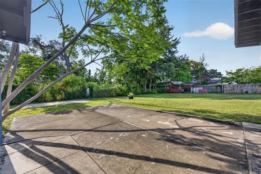 Activo con contrato: $299,000 (3 camas, 2 baños, 1492 Pies cuadrados)