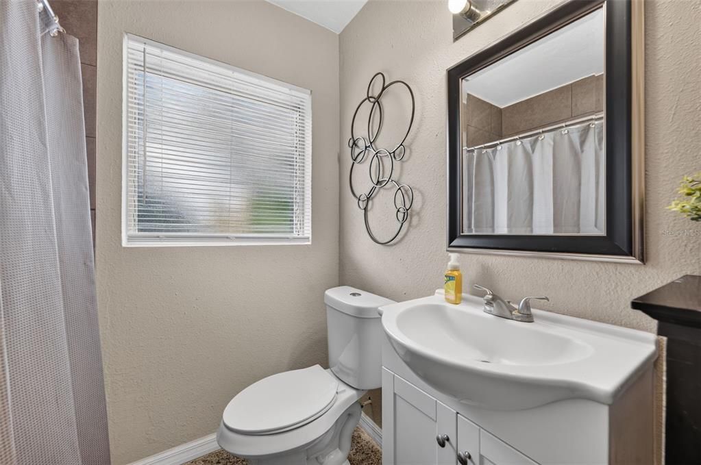 Activo con contrato: $299,000 (3 camas, 2 baños, 1492 Pies cuadrados)