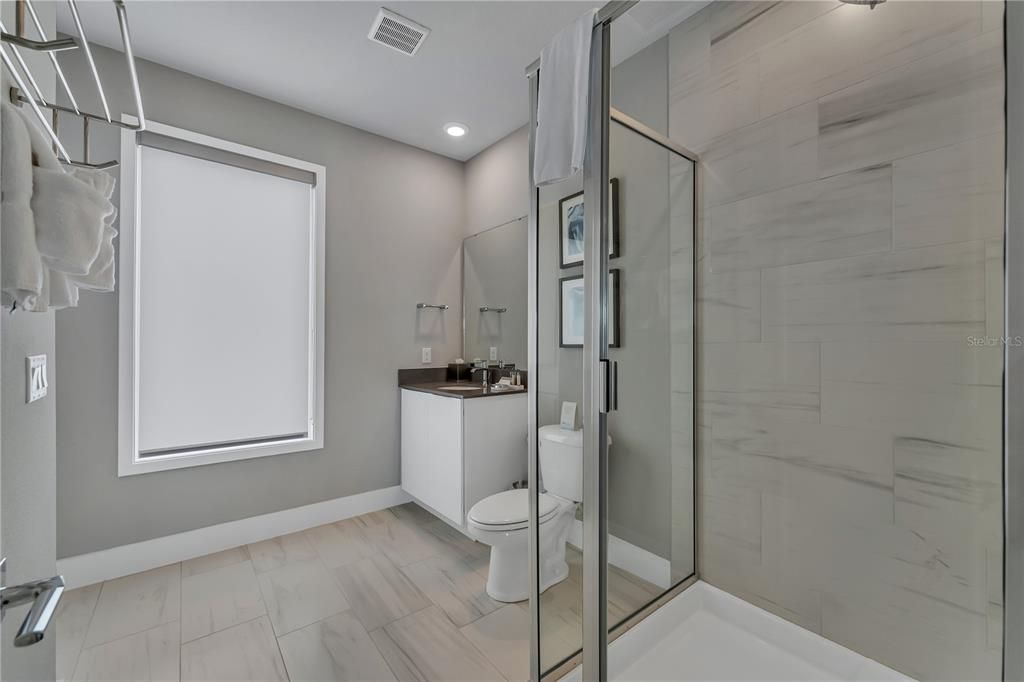 En Venta: $499,000 (5 camas, 4 baños, 2703 Pies cuadrados)