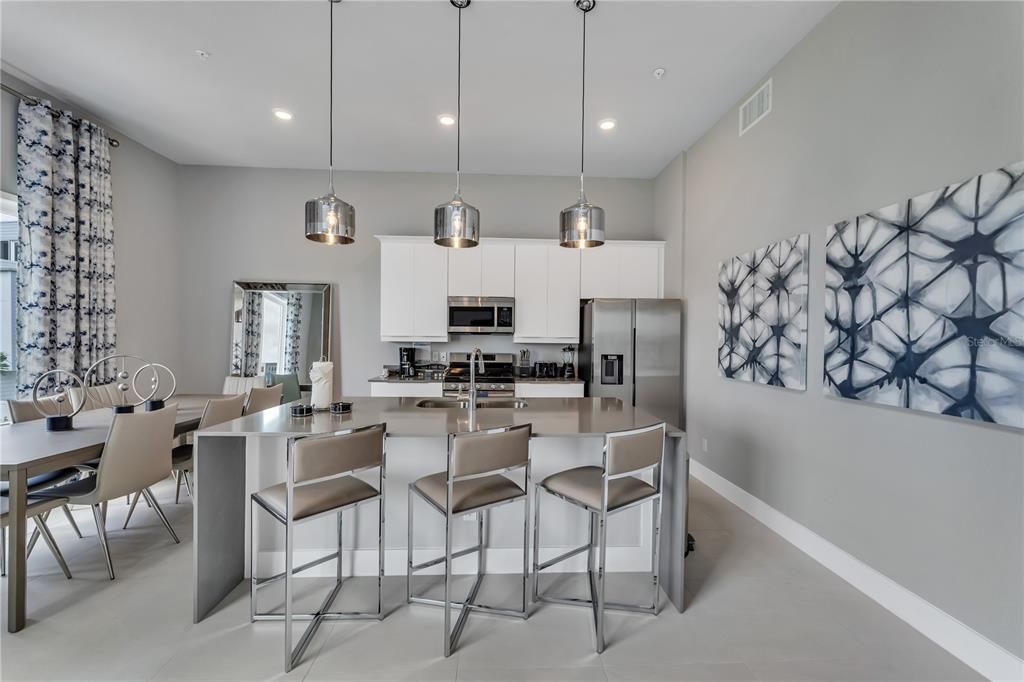 En Venta: $499,000 (5 camas, 4 baños, 2703 Pies cuadrados)