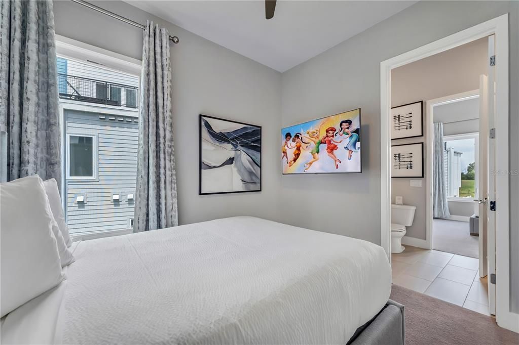 En Venta: $499,000 (5 camas, 4 baños, 2703 Pies cuadrados)