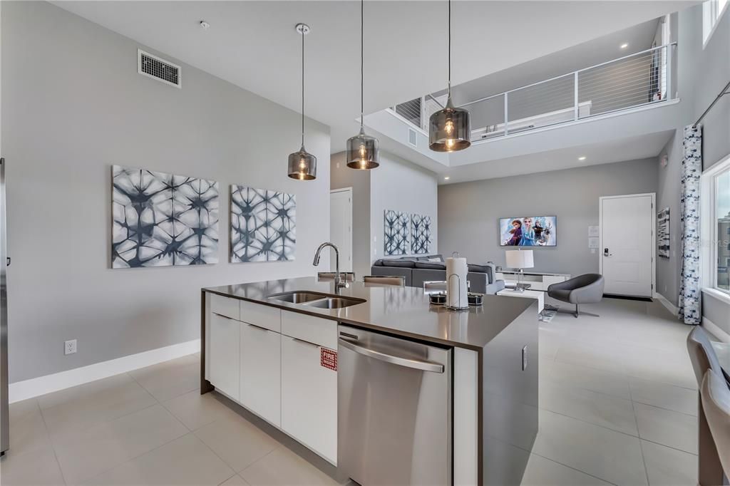 En Venta: $499,000 (5 camas, 4 baños, 2703 Pies cuadrados)