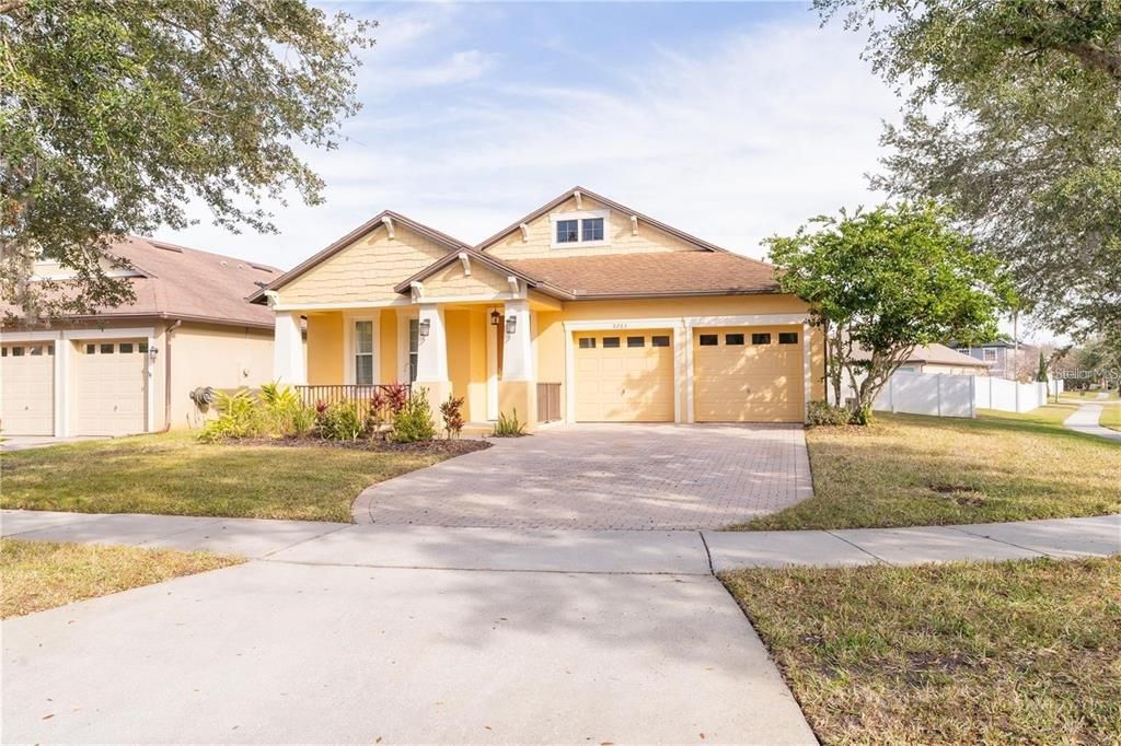 For Rent: $2,700 (3 beds, 2 baths, 2112 Square Feet)