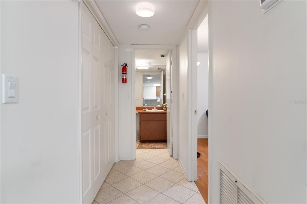 For Sale: $178,000 (2 beds, 2 baths, 1643 Square Feet)