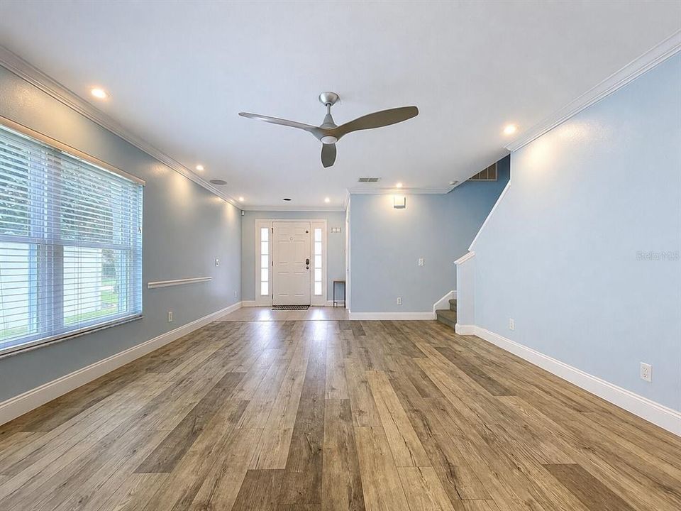 En Venta: $367,500 (4 camas, 2 baños, 1494 Pies cuadrados)